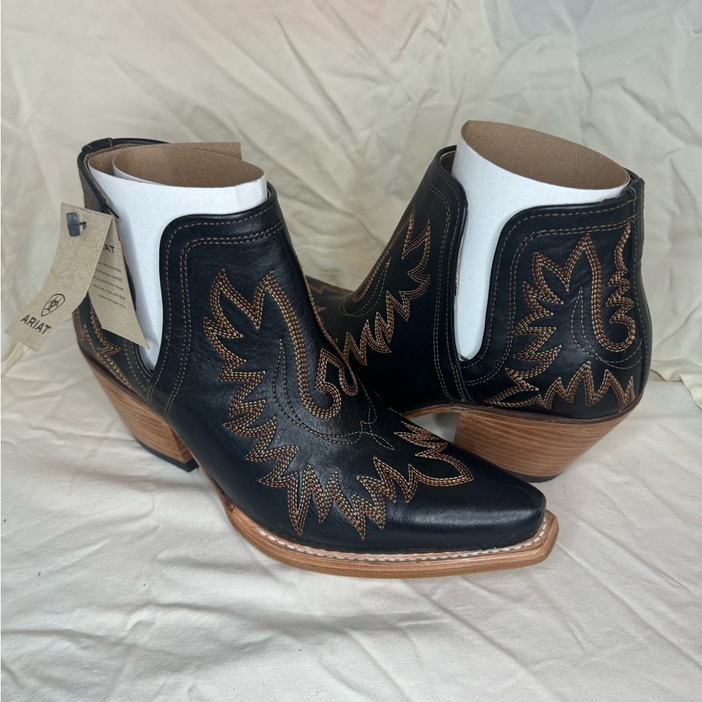Ariat Dixon Cowgirl Rodeo Ankle Boot Bootie NWT